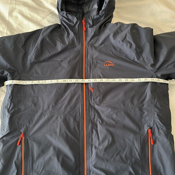 L.L.Bean Men’s Waterproof Ultra Light down jacket - Picture 9 of 12